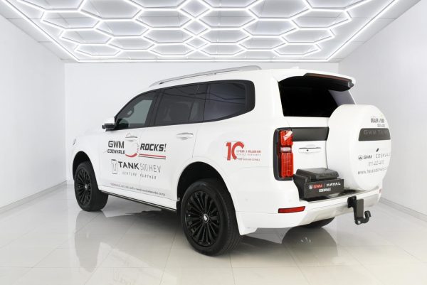 GWM Tank 500 - 2.0T HEV Ultra Luxury 4x4 - Image 2