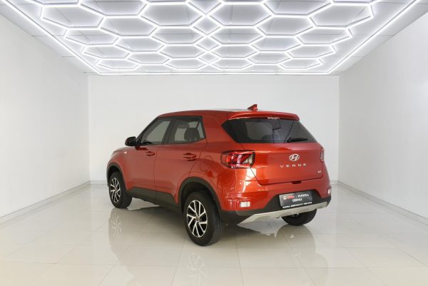 Hyundai Venue - 1.0T Motion Auto - Image 2
