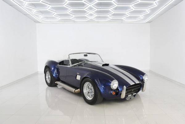 AC Cobra - V8