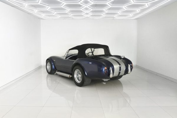 AC Cobra - V8 - Image 2